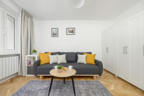 Cozy Apartment in Downtown Warsaw by Noclegi Renters